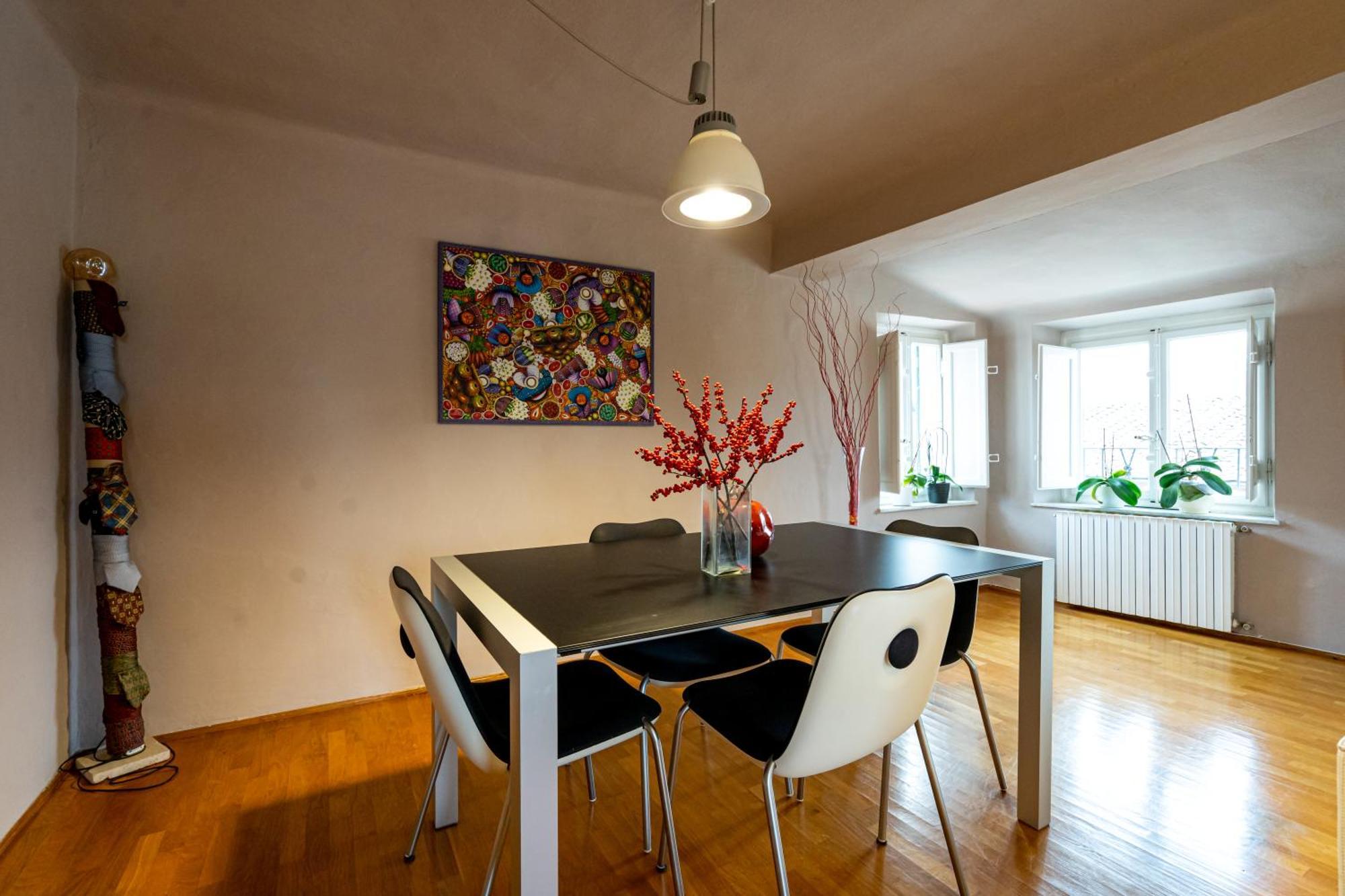 Cozy Apartment With A View On The City Walls Лука Екстериор снимка